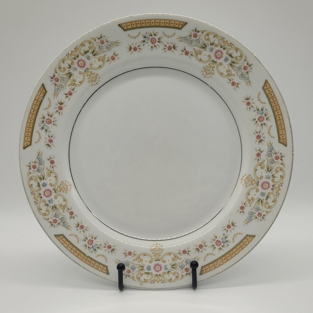 VINTAGE SIGNATURE COLLECTION, “CORONET" 117 10.25” DINNER PLATE - Picture 1 of 6